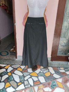 Wrinkle-Free Maxi Skirt with Adjustable Side-Zip