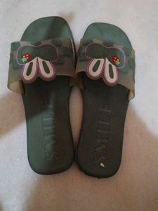 Cute Green Camo Bow Flip Flops