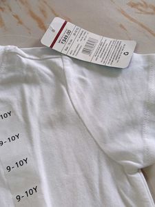 9-10 year Girls White T-Shirt with Fun Graphic