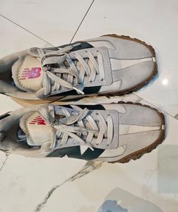 New Balance Sneakers - Grey & White