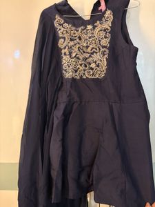 Elegant Navy Kurta with Gold Embroidery