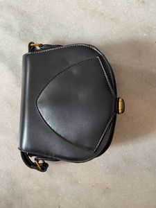 Black Saddle Bag