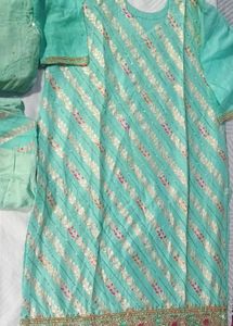 Hand Embroidery suit 🌷🩵