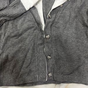 Chic Grey &amp; White Collared Top