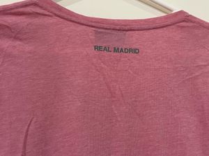 Original Real Madrid Pink Graphic T-Shirt (M)