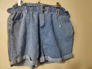 Women Casual Shorts. Like New.