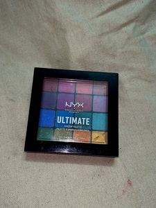 NYX Ultimate Eyeshadow Palette