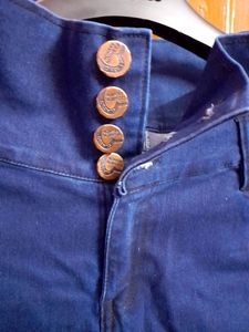 New Navy Blue Jeans With Button Closures 💙