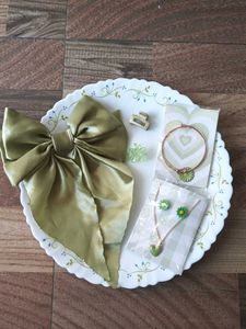 Green Bow & Jewelry Set