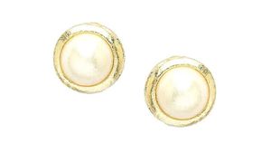 Elegant Pearl Necklace and Earrings Set