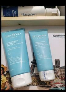 Dot & Key Face Wash
