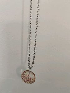 Floral Pendant Necklace