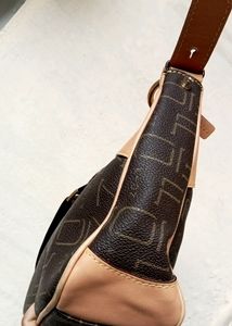 Fioni Baguette Bag