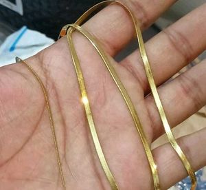 Elegant Gold Herringbone Necklace