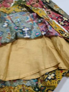 Beautiful Ethnic Lehenga Choli Set with Headband