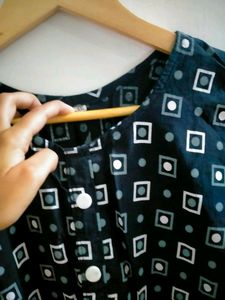 Black Abstract Straight Kurta (Women)