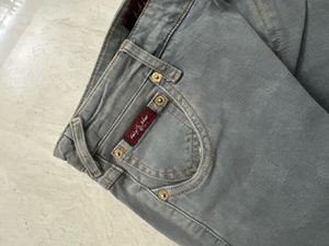 Y2K Trending  Capri Jeans