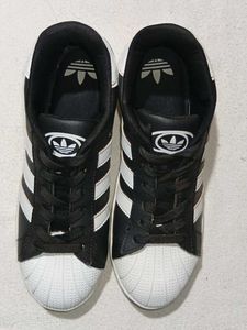 Adidas Superstar Sneakers