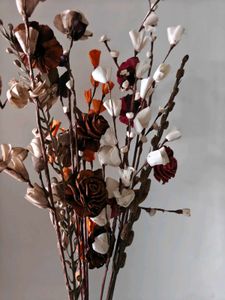 Decorative Dried Flower Arrangement