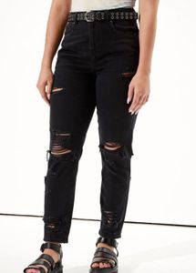 American Eagle- Ripped Mom Jeans