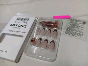 Savana New Flowers &amp; Gold Details Artificial Nails
