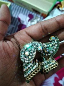 Beautiful Green Colour Jhumki Set
