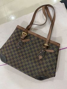 LV Purse, Smart & Trendy Hand bag