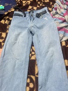 Light Wash Wide Leg Jeans with Belt