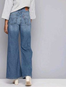 LEVIS Stylish Women's Flared distressed Jeans