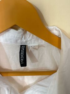 Chic White Cropped Button-Up Shirt