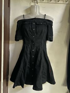 Chic Black Off-Shoulder Button-Up Dress