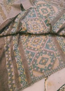SUPERLIGHT &amp; EXTRA WARM SHAWL
