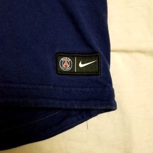 Nike Paris Hoodie 🇩🇪