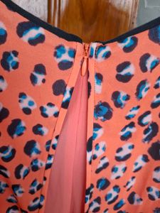 Sisley Chic Leopard Print Dress
