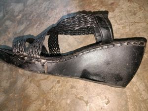 Stylish Black Woven heel