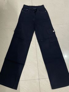 Black Cargo Jeans - Wide Leg