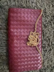 Stylish Woven Clutch with Gold Chain