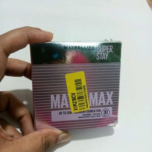 Maybelline Fit Me Matte Foundation Compact