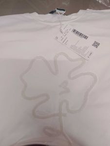Urban Revivo White Graphic Tee