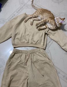 Cozy Loungewear Set - Crop Top &amp; Joggers