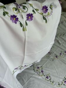 Embroidered floral design White Bedsheet Set