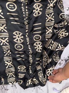 Black &amp; Beige Abstract Print Button-Up Shirt