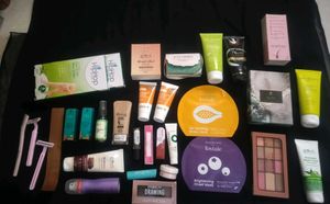 FREE Mixed Beauty &amp; Skincare Bundle 28oo