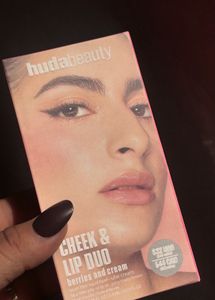 Huda Beauty Faux Filler cheeck &amp; lip Duo