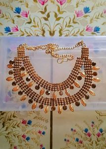 Good Rhinestone Necklace