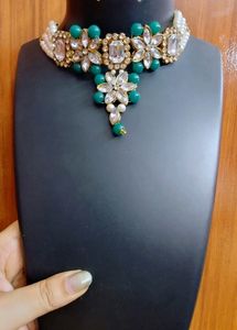 Beautiful Kundan Jewellery Set