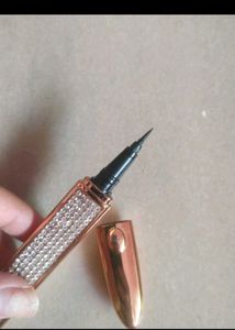Mars Black Mascara