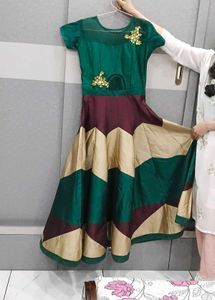 Embroidered Green &amp; Maroon Gown