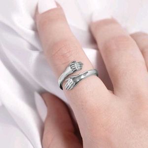 Hug Ring - Express Yourself!