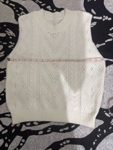 Cream Knit Sleeveless Sweater Vest